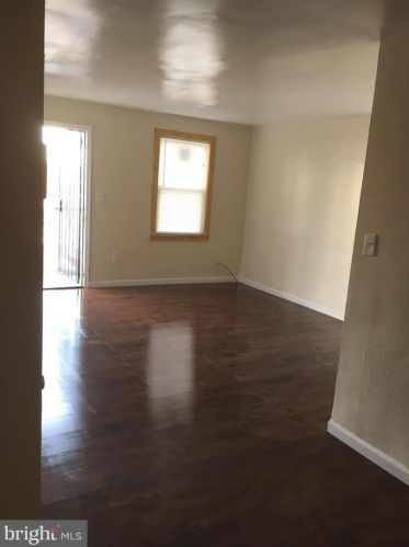 5133 Astor Pl, Washington DC 20019-6252 exterior