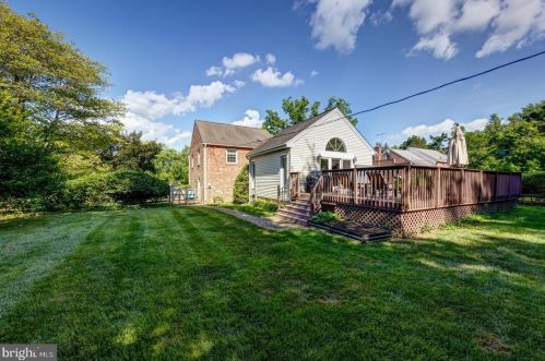 242 Waterloo Ave, Berwyn PA  19312-1739 exterior