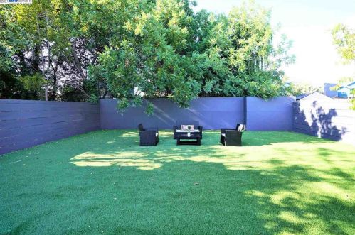 836 47th St, Oakland CA  94608-3202 exterior