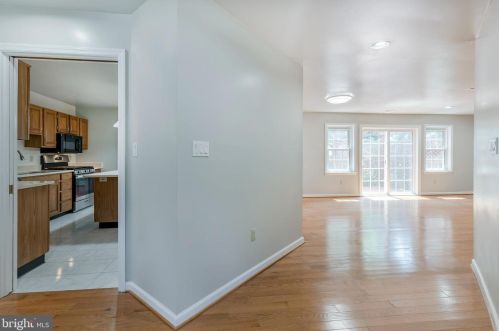 1704 Wheatland Ave, Lancaster PA  17603-4520 exterior