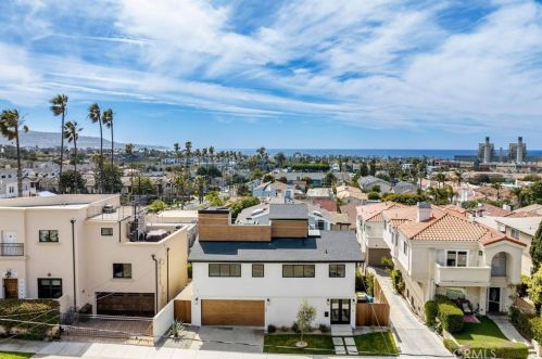 705 Juanita Ave, Redondo Beach CA  90277-2227 exterior