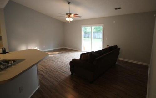 127 Eastside Dr, Lexington SC  29072-3472 exterior
