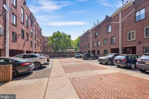 807 Addison St, Philadelphia PA  19147-1302 exterior