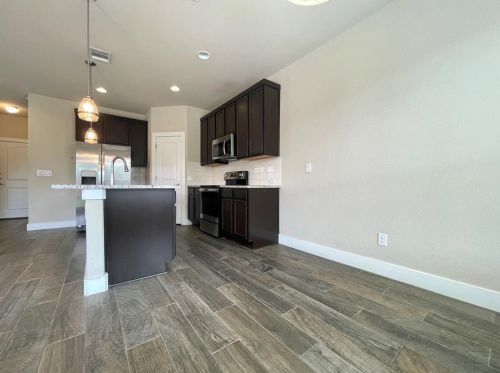 464 High Tech Dr, Georgetown TX  78626 exterior