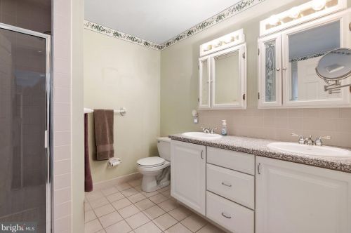 617 Grand Ave, Pittsburgh PA  19083-3224 exterior