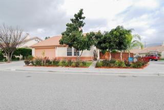 2021 Tudor Dr, San Jacinto CA  92583-6036 exterior