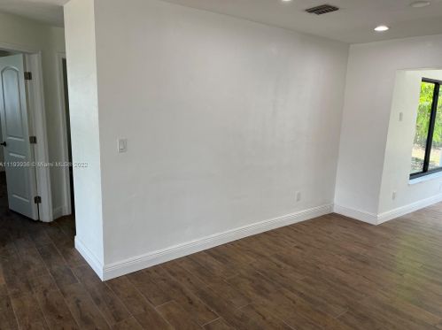 7020 27th Ct, Hollywood FL  33023-3706 exterior