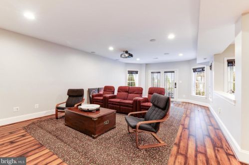 43331 Riverpoint Dr, Leesburg VA 20176-1296 exterior