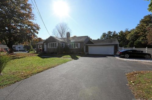 403 Woodland St, Windsor Locks, CT 06096-1654