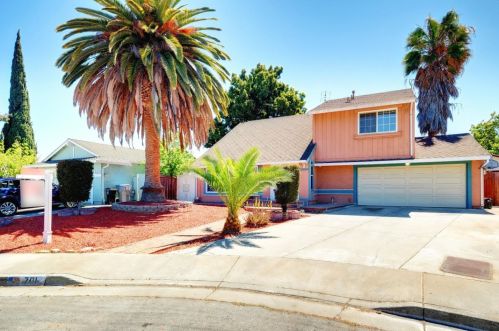 706 Albanese Cir, San Jose, CA 95111-1004