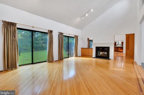 12 Oak Pl, Princeton NJ  08540-4745 exterior