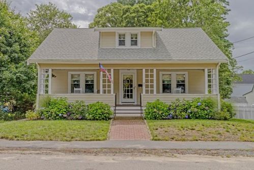45 Maplewood Ave, Holbrook, MA 02343-1023