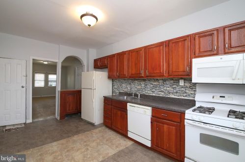 1581 Louis St, Camden NJ  08104-3546 exterior