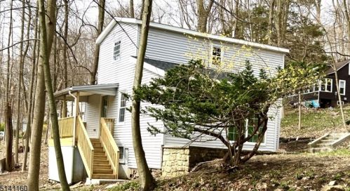 31 Station Rd, Parsippany NJ  07834-2466 exterior