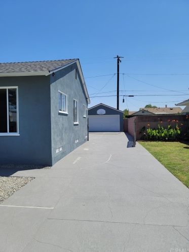 15220 Prairie Ave, Lawndale, CA 90260-2211