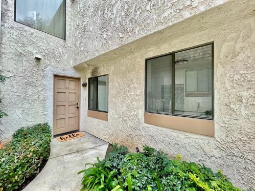 950 Lambert Rd, La Habra, CA 90631-8907