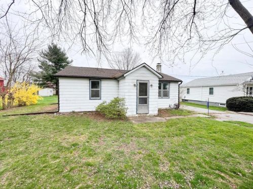 8844 Fritz Dr, Breinigsville, PA 18031-1214
