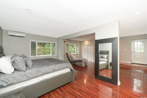 53 Rogues Path, Huntington Station NY  11746-2736 exterior