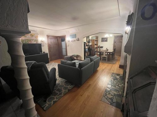 3616 Murray Ave, Milwaukee WI 53211-2526 exterior