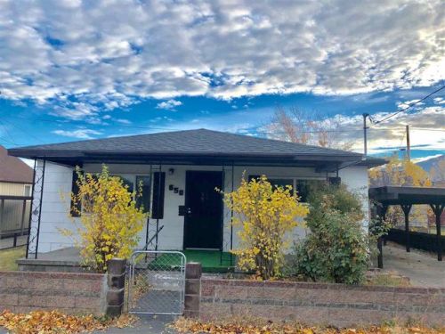 650 Stringtown Ave, Weed, CA 96094-2235