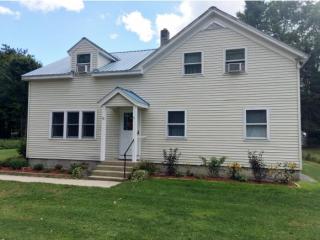 88 Andrews Ln, Sunderland, VT 05250-8696