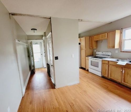 249 Vauxhall St, United States Coast Guard Ac CT  06320-3840 exterior