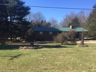 8130 Vance Rd, Kernersville, NC 27284-9262