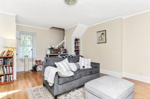 28 Ardsley Rd, Stamford CT  06906-2404 exterior