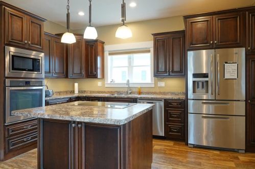 121 4th St, Perkinstown, WI 54451-1440