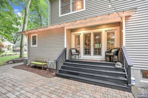 11 Cherokee Trl, Oakland NJ  07436-3011 exterior