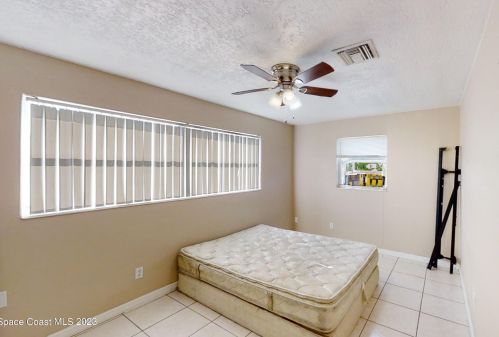 454 Camel Cir, Cocoa FL 32927-8720 exterior