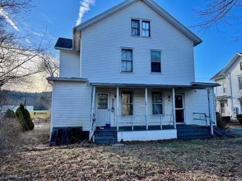 61 Maple St, Litchfield CT  06759-3101 exterior