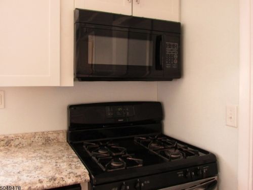 78 Hamburg Rd, Parsippany NJ  07054-3143 exterior