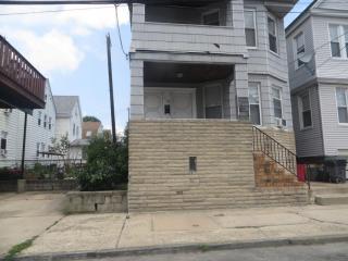 129 12th St, Bayonne, NJ 07002-1340