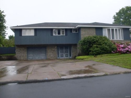 100 Ellen St, Scriba, NY 13126-3907