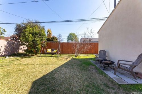 6028 Dunrobin Ave, Lakewood CA  90713-1034 exterior