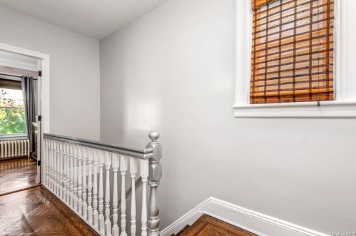 76-38 85th Dr, Jamaica NY  11421-1008 exterior