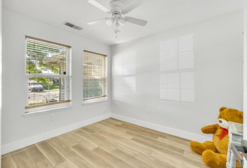 221 Jubilee Way, Rio Linda CA  95673-3326 exterior