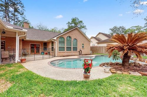 2810 Forest Garden Dr, Humble, TX 77345-1407