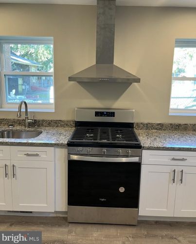 535 Chestnut St, Pottstown PA 19464-5619 exterior