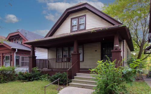 3415 11th St, Milwaukee, WI 53206-2833