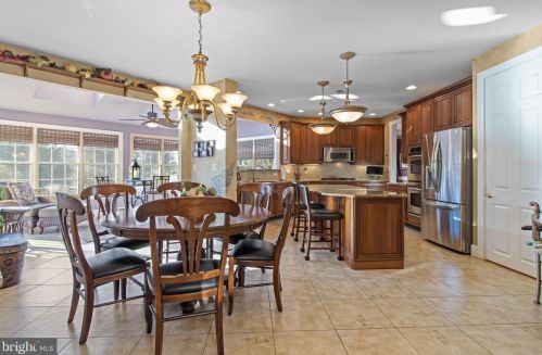 175 Edwards Dr, Southampton PA 18966-1174 exterior