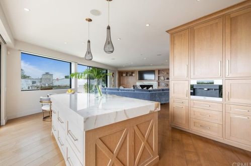 82 Monarch Bay Dr, Dana Point CA  92629-3428 exterior