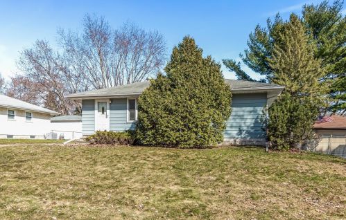 261 Gresham Ave, Saint Paul, MN 55128-7030
