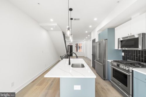 734 Dudley St, Philadelphia PA 19148-2340 exterior