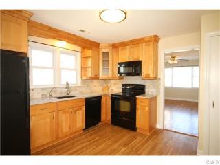 155 King St, Bridgeport CT  06605-2952 exterior