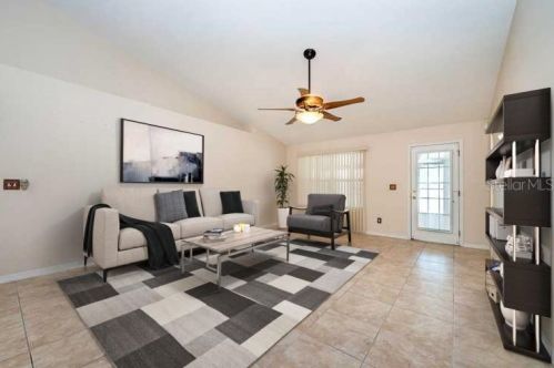 2952 Ruskin St, Deltona, FL 32738-4439