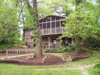 2332 Jefferson Rd, Thorpe, IA 52057-8623