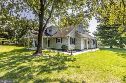 3105 Taft Rd, Norristown PA  19403-4053 exterior