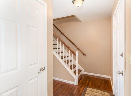 7564 Thunder Ridge Dr, Florence, KY 41042-8268